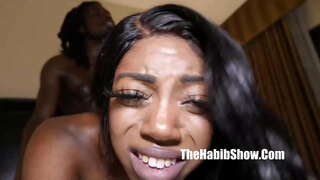 крыстал Купер худая з мініяцюрнай страхоццем попай любіць камеронконго Бі-бі-сі