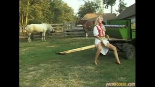 Русское в колхозе порно видео. Смотреть секс Русское в колхозе и скачать бесплатно