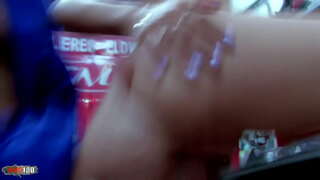 Գեղեցիկ աղջկա մանգա трахнули է էշի