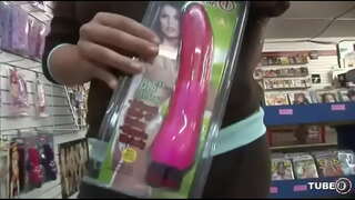 АМЕРИКАНСКОЙЗЭ ВАНЬ ШЛЮХА 3 цензуратэк - Сцена 2 - Секс Тубстер