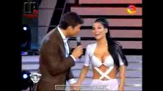 Silvina Escudero သာမန္တန်ဖဴေရာင္