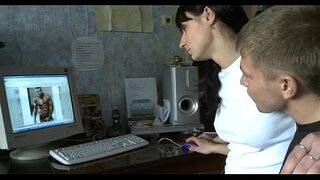 هذه فاتنة يوسع الساقين واسعة مفتوحة