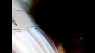 Mulato ng sanggol at pagbibigay sa puwit