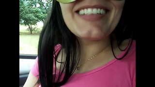 ���ਸ ਦੀ ਪਤਨੀ, ਰਾਖੇਲ ਨੂੰ ਬੰਦ ਦਿਖਾ ਗਲੀ ਵਿਚ