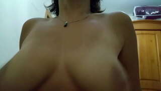 Миний эгч шиг хөхөх тэр аялдаг