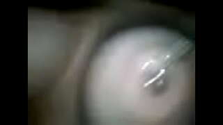 Bạn gái đầu núm vú 1