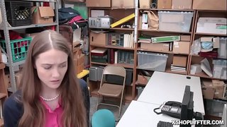 ���ருவரும் shoplyfting ஆசிரியர் மற்றும் பாட்டி வருகிறது பேங் மூலம் புதுமண தம்பதிகளின் உல்லாச பிரயாணம் எல்பி அதிகாரி எரிகா லாரன்