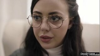 Masamok nga mga birhen katapusan nga resort mao ang mga social worker nga shes sa miting.Hes ang bugtong usa nga makahimo sa pagtabang kaniya ug sa iyang sa iyang apan kini moabut sa usa ka bili.Siya buot nga siya adunay sex uban kaniya.Mao nga walay laing kapilian iyang tutonlan ang iyang manok ug nagtugot kaniya sa pagkaon niya sa dili pa siya fucks sa iyang