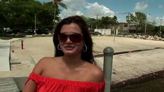 Maloto ny vadiny dia tia ny akoho