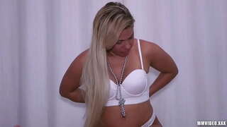 Grande Buceta Brasileiro fica incrível gozada facial